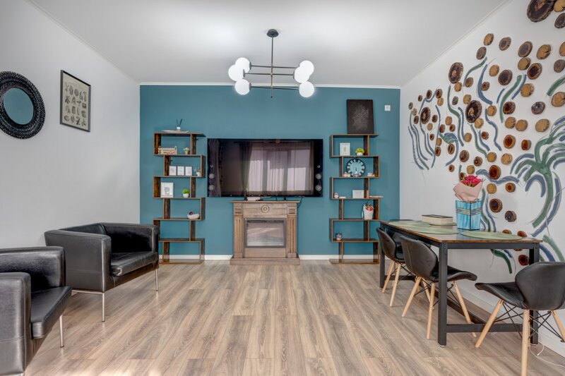 Vila individuala complet mobilata si utilata, terasa, curte libera, 2 parcari